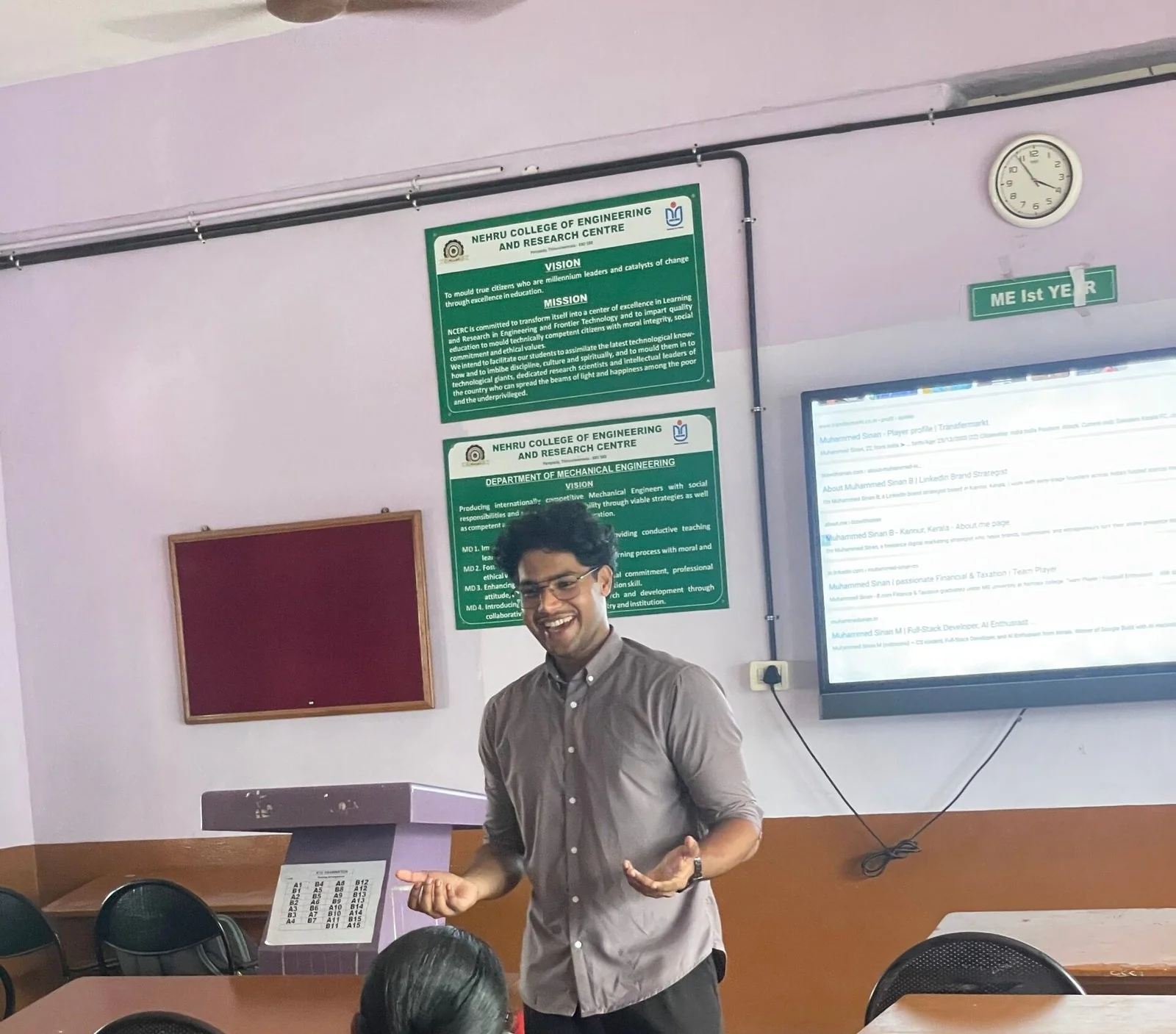 Muhammed Sinan B smiling while explaining a concept to students during a LinkedIn personal branding session
